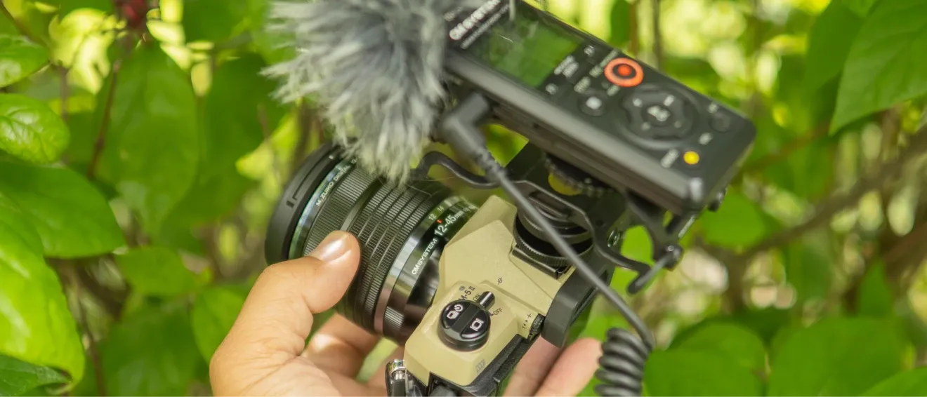 OM-5 Mark II s mikrofónom