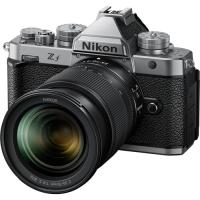 Nikon Z f + Nikkor Z 24-70mm f/4 S Strieborn