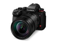 Panasonic Lumix S1 II +  Lumix S 24-105mm f/4 MACRO O.I.S