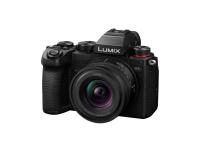 Panasonic Lumix S5D + Lumix S 18-40mm f/4,5-6,3